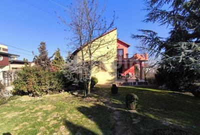 Casă individuală cu 4 camere cu Canalizare în Europa - 1