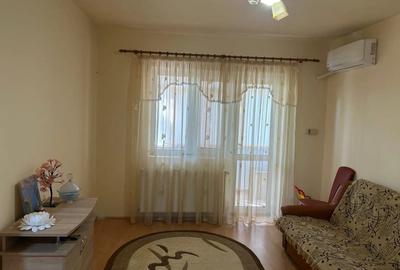 Apartament cu 2 camere semidecomandat în Micro 9
