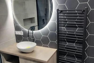 Apartament cu 3 camere decomandat în Central - 1