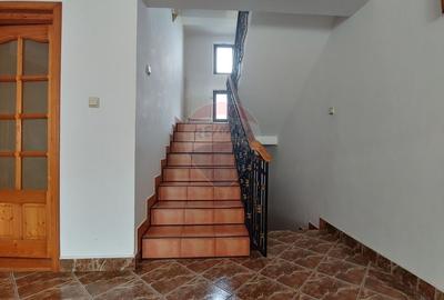 Casă individuală cu 6 camere cu Canalizare în Zvoriștea - 59