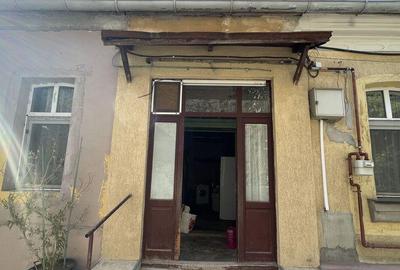 Casă cu 4 camere cu Canalizare în Pache Protopopescu