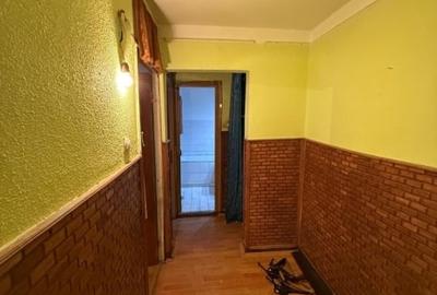 Etaj 2 - Dacia - Piata - 3 camere decomandat - liber - 8