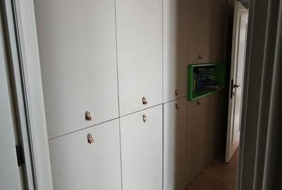 Apartament cu 3 camere în 9 Mai - 9