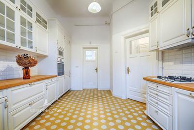 Birou, de 202 mp, în Unirii - 15