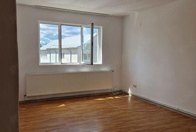 Vind 3 apartament la casa - 1