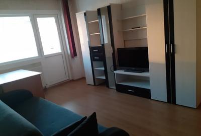 Iancului,bl.reabilitat,Amenajat,centrala,geam la baie.mobilat utilat complet