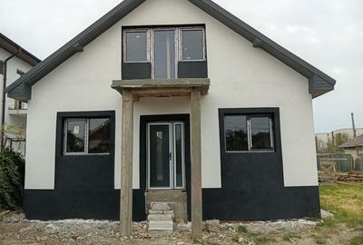 Casă cu 4 camere în Central - 3