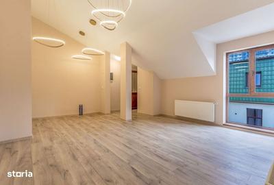 Spațiu comercial, de 236 mp, în Central - 7