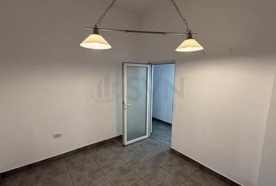 Casă individuală cu 9 camere cu Canalizare în Eminescu - 17