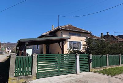 Casă cu 4 camere în Central - 6