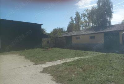 Spațiu comercial, de 1,000 mp, în Central - 4