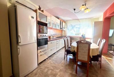 De inchiriat apartament cu 4 camere, zona Dacia De inchiriat apartament cu 4 camere, zona Dacia - 4