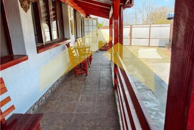 Casă cu 3 camere cu Canalizare în Sânnicolau Mic - 11