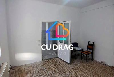 Casă cu 3 camere cu Canalizare în Central - 2