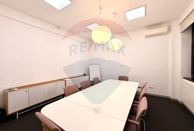 Spațiu comercial, de 100 mp, în P-ța Victoriei - 27