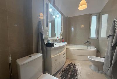 Apartament cu 4 camere decomandat în Herăstrău - 19