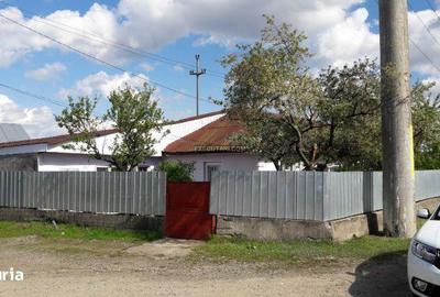 Casă cu 4 camere în Central - 1