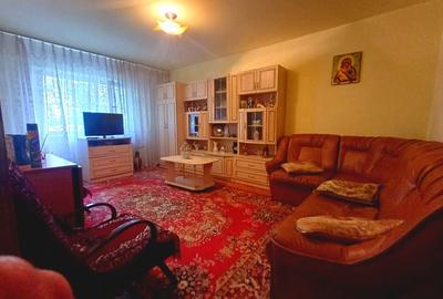 Apartament 3 Camere, etaj 1, zona Nicolina 1 Apartament 3 Camere, etaj 1, zona Nicolina 1 - 1