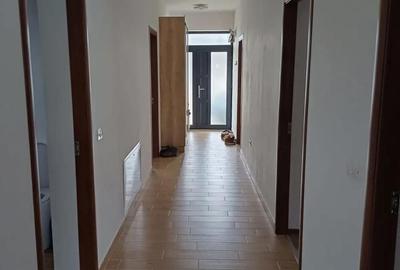 Casă cu 4 camere cu Teren 350 Mp în Oncea - 2