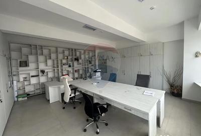 Spațiu comercial, de 700 mp, în Sud - 17