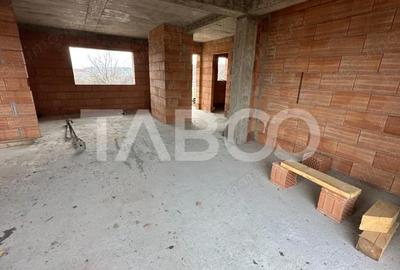 Casă cu 5 camere cu Teren 500 Mp în Central - 10