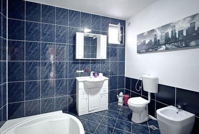 Casă individuală cu 9 camere cu Canalizare în Florilor - 18