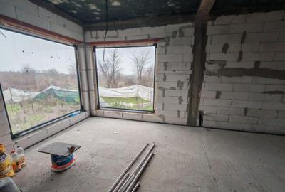 Casă cu 4 camere cu Teren 500 Mp în Cârcea