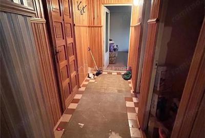 Apartament cu 2 camere decomandat în Bocșa - 5