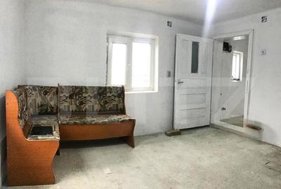 Casa + Teren - 1.724 mp Parcelat de vanzare Valea Mare - 1