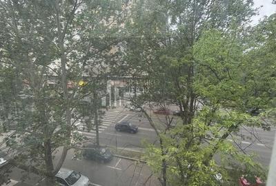 Apartament cu 3 camere decomandat în Călărași - 12