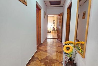 Casă cu 3 camere în Central - 2