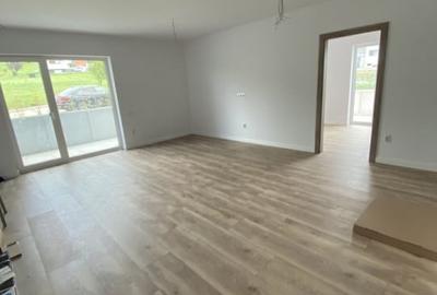 Apartament de 2 camere, semidecomandat, 52,45mp, terasa, Valea Chintaului