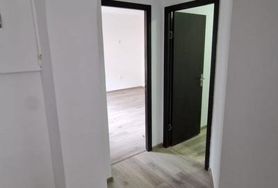 Casă cu 3 camere cu Teren 50 Mp în Central - 1