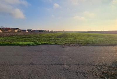 Teren de 2813 mp, în Vânători - 3