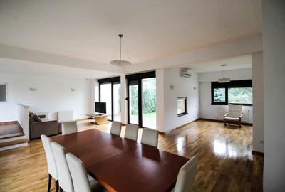 Iancu Nicolae: Vila deosebita cu 5 camere, in complex linistit! - 2