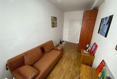 Apartament cu 3 camere decomandat, mobilat în Tilișca - 7