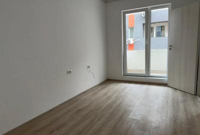 Apartament cu 3 camere decomandat în Berceni - 2