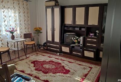 Apartament cu 4 camere decomandat în Nicorești - 3