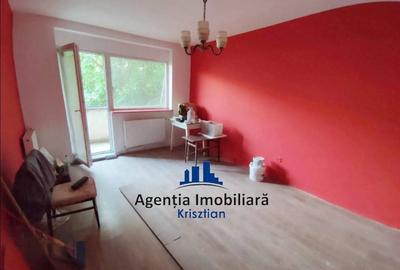 Apartament cu 3 camere de vanzare - Zona Solidarita?ii - 1