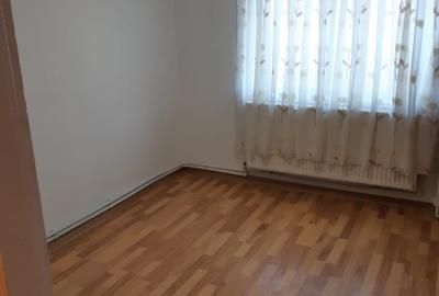 Vânzare apartament 2 camere – Bariera Brăilei, Bloc Apcarom, Buzău - 1