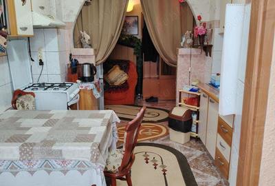 Apartament cu 2 camere decomandat în Motru - 4