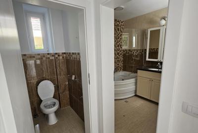 Casă cu 8 camere cu Teren 517 Mp în Copou - 3