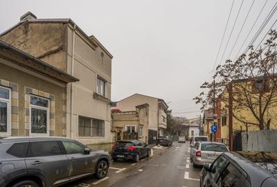 Casă cu 3 camere cu Canalizare în Parcul Carol - 17