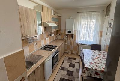 Apartament cu 2 camere decomandat în Central - 1