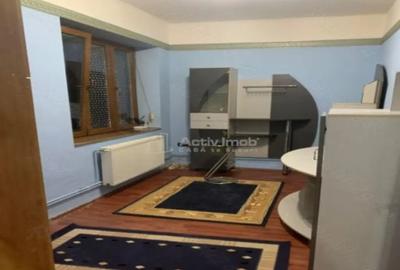 Apartament cu 3 camere semidecomandat în Central - 3