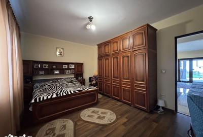 Casă cu 5 camere cu Teren 680 Mp în Clinceni