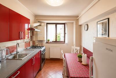 Apartament cu 4 camere decomandat în Central - 2