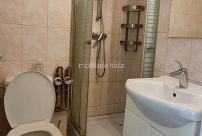 Garsoniera situata pe B-dul Iancu de Hunedoara la etajul 3, bloc izolat - 5