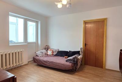 Apartament cu 2 camere nedecomandat, mobilat în Tomis III - 1