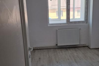 Apartament cu 3 camere decomandat în Baciu - 2